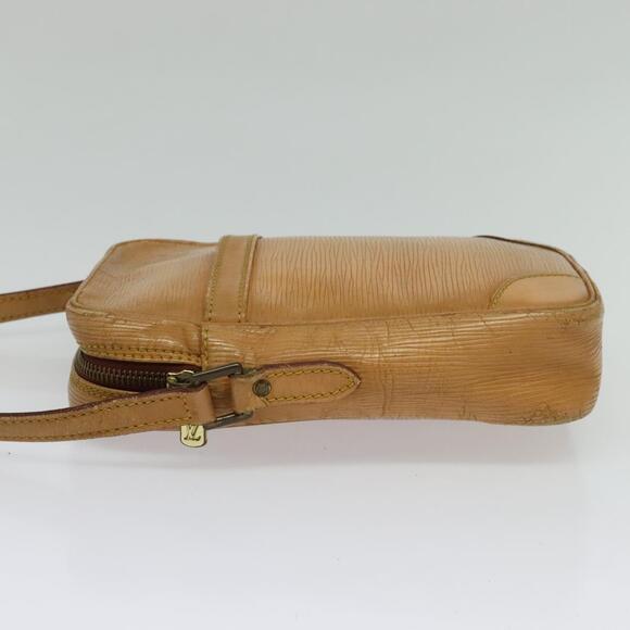 LOUIS VUITTON Epi Danube Shoulder Bag Beige M11910 - Picture 4 of 13